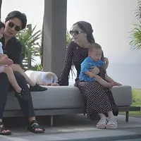 Pesan Parenting Bijak dari Nikita Willy untuk Tak Menghakimi Cara Mengasuh Anak