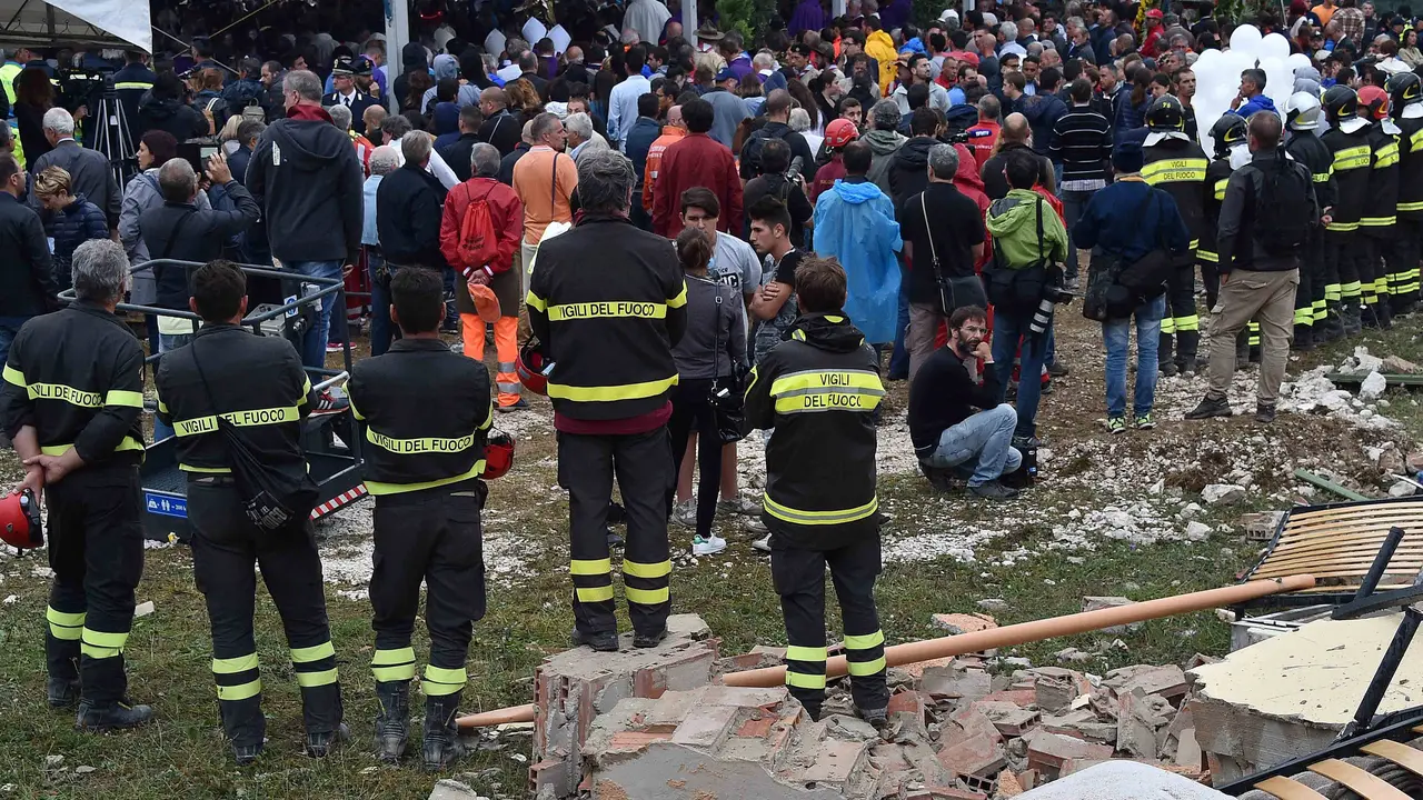 20160830-Italia Gelar Pemakaman bagi Korban Gempa-Italia