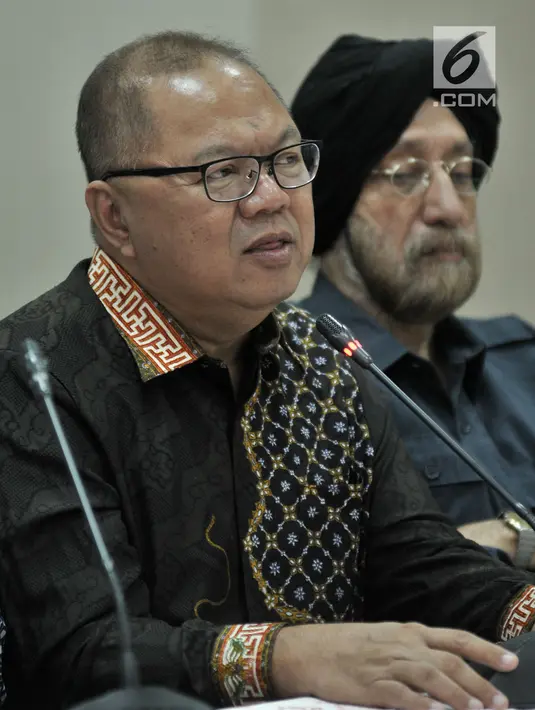 Salah satu tokoh lintas agama menyatakan sikap atas aksi penembakan masjid di Selandia Baru di Jakarta, Rabu (20/3). Para tokoh menyatakan kesedihan mendalam kepada para korban penembakan. (Liputan6.com/Iqbal Nugroho)