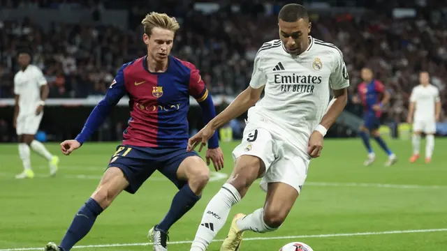 Gelandang Barcelona, Frenkie de Jong.