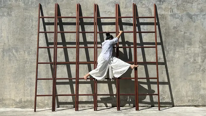 Sesi Latihan Under The Volcano