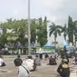 Unjuk rasa peserta perades gagal digelar di Alun-Alun Kota Blora. (Liputan6.com/Ahmad Adirin)