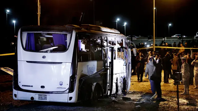 Serangan Bom Hantam Bus Wisata di Dekat Piramida Mesir