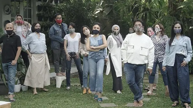 7 Potret Keseruan Rossa Bareng Geng Ladies, Arisan di Rumah Yuni Shara