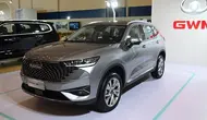 Haval H6 HEV dari merek Great Wall Motor (GWM) dipasarkan di Indonesia dengan banderol Rp595,8 juta. (Oto.com)