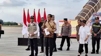 Jokowi Lepas Bantuan Kemanusiaan untuk Papua Nugini dan Afghanistan