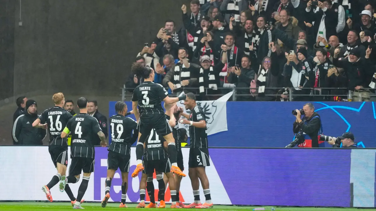 Foto: Liverpool Ngamuk di Liga Champions, Eintracht Frankfurt jadi Korbannya