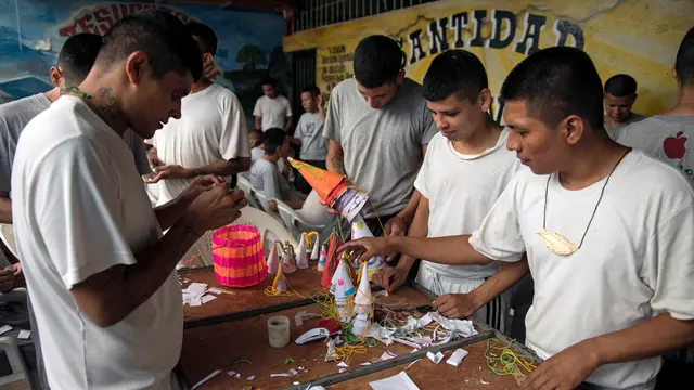 Aktivitas Mantan Anggota Geng Sadis di Penjara El Salvador