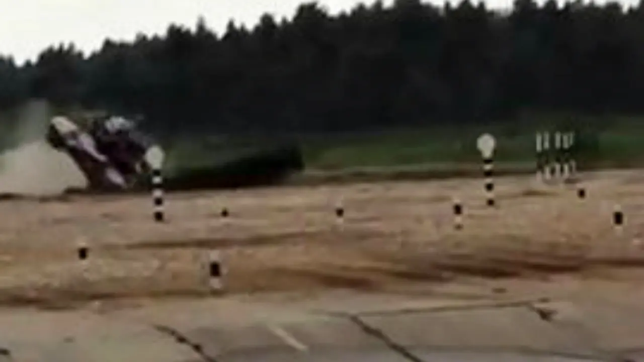 Mengintip Latihan Persiapan Balapan Tank