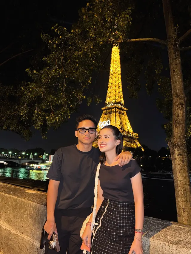 7 Potret Azriel Hermansyah dan Sarah Menzel di Paris, Seru Nonton Olimpiade