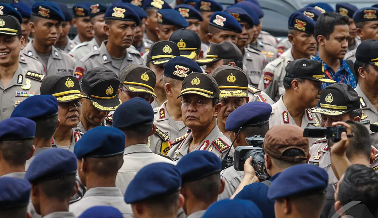 Kapolri Jenderal Polisi Sutarman mengatakan hingga saat ini situasi Kota Jakarta masih aman dan kondusif jelang pelantikan Presiden pada Senin (20/10/2014) nanti, Jakarta, Jumat (17/10/2014) (Liputan6.com/Faizal Fanani)