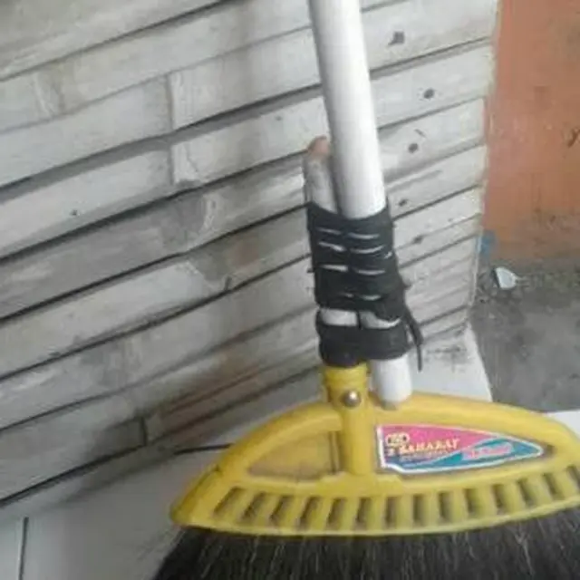 6 Momen Apes Barang Patah Ini Bikin Nyesek, Jadi Kesal Seharian