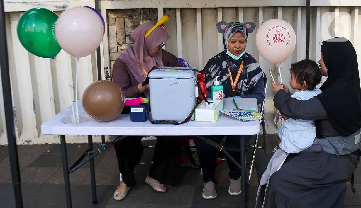 Program ini bertujuan untuk melindungi anak-anak dari ancaman penyakit polio yang dapat menyebabkan kelumpuhan permanen. (Liputan6.com/Herman Zakharia)