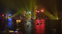 Pertunjukan kembang api musikal di Hong Kong pada Malam Tahun Baru 2023. (dok. HKTB)