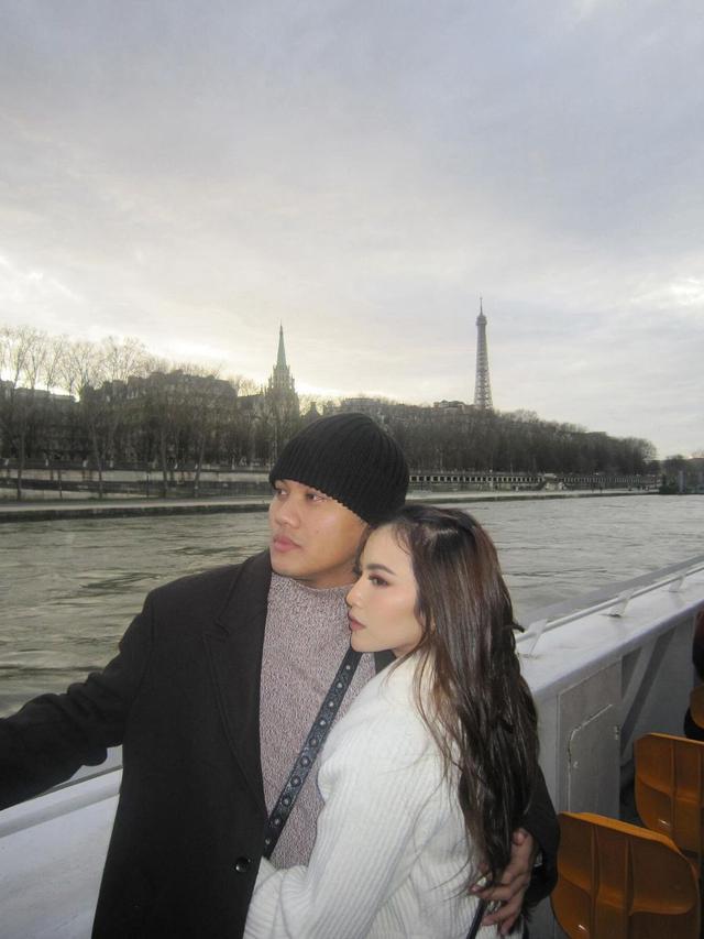 Siap Menikah Esok Hari, Ini 10 Potret Perjalanan Cinta Rizky Febian dan ...