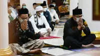 Pembicaraan Ridwan Kamil - Anies Baswedan Usai Subuh Berjemaah di Sumedang