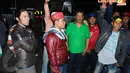 Massa tetap bertahan di halaman depan kantor DPP PPP hingga dini hari. (Liputan6.com/Andrian M. Tunay)