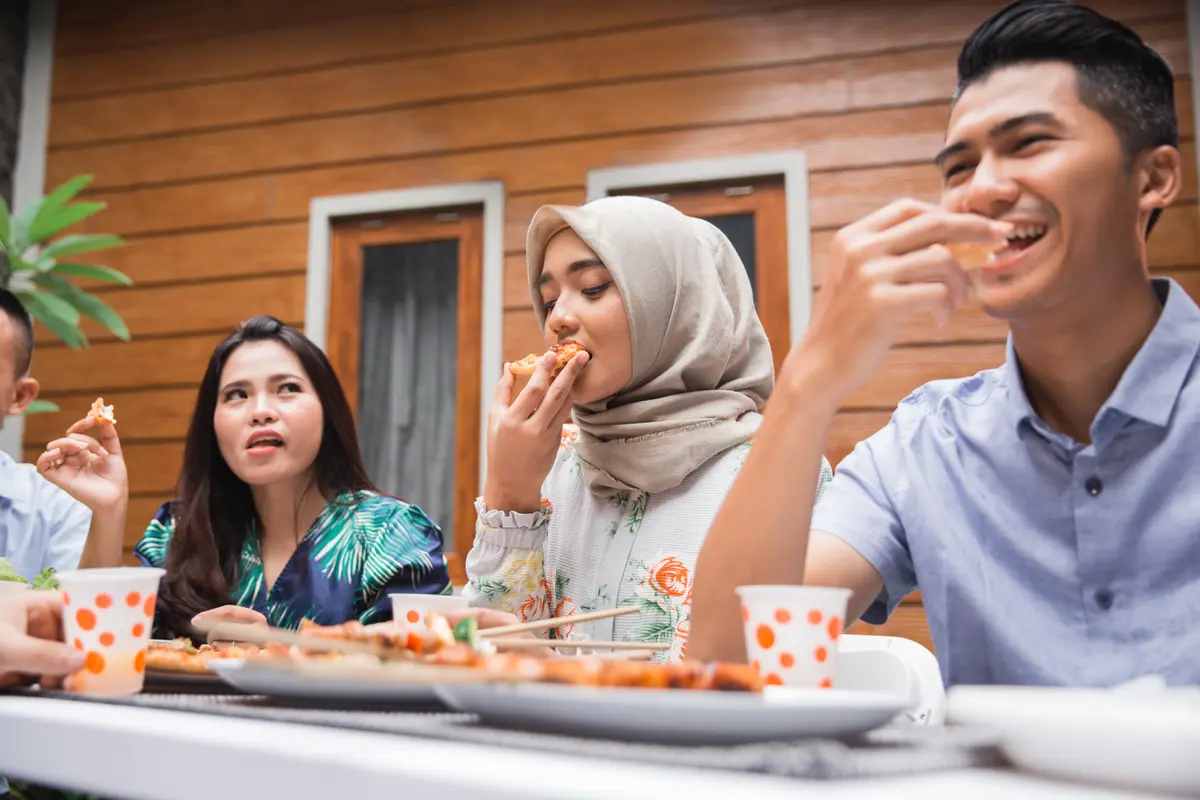 buka puasa shutterstock
