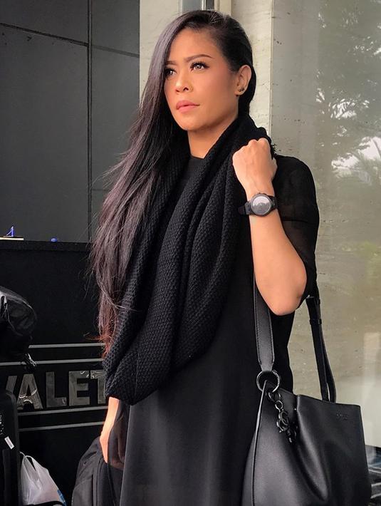 Kikan Namara berperan sebagai Dayang Sumbi dalam cerita Sangkuriang (Liputan6.com/IG/@kikankikan)