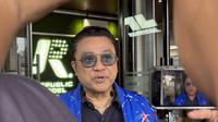 Wakil Ketua Umum Partai Demokrat, Dede Yusuf Macan Effendi saat ditemui usai main Padel bareng dalam turnamen “Padel Kali Bos” di Republic Padel, TB Simatupang, Minggu (13/7/2025). (Liputan6.com/Ady Anugrahadi)
