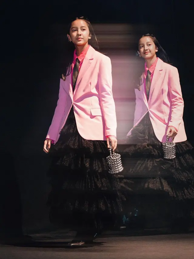 6 Gaya Fashion Widuri Anak Widi Mulia dan Dwi Sasono yang Makin Tinggi Menjulang