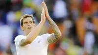 Bek Denmark Daniel Agger menciptakan gol bunuh diri yang memberi Belanda gol pertama pada kemenangan 2-0 pada laga Grup E PD 2010 di Johannesburg, 14 Juni 2010. AFP PHOTO/DANIEL GARCIA