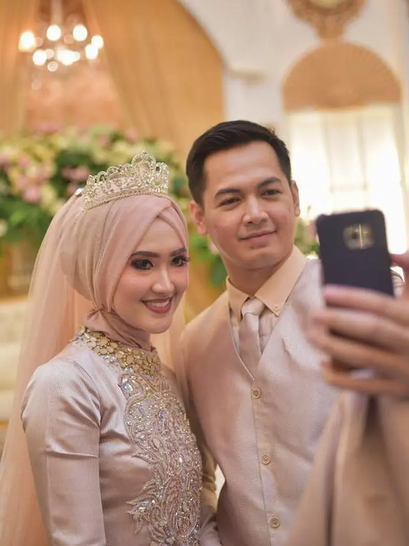 [Bintang] Tommy Kurniawan dan Lisya Nurrahmi