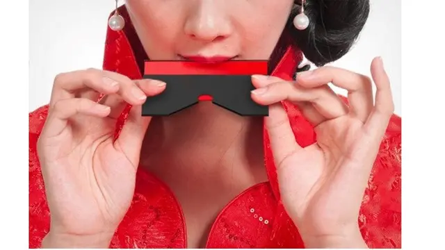 Kembangkan Budaya China Kuno, Desainer Ini Buat Lipstik Unik Berbentuk Kartu