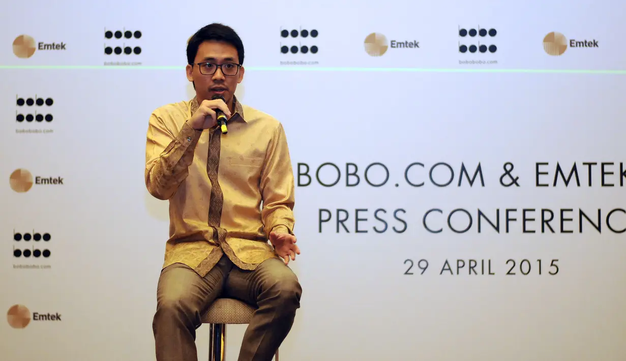 Direktur Utama EMTEK Grup, R. Alvin Widarta Sariaatmadja memberikan sejumlah keterangan jelang penandatangan nota kerjasama dengan Bobobobo.com di SCTV Tower, Jakarta, Rabu (29/4/2015). (Liputan6.com/Helmi Fithriansyah)
