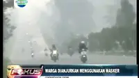 Kabut asap di berbagai daerah kian mengkhawatirkan. Di Pekanbaru, Riau, kualitas udara akibat kebakaran hutan sudah membahayakan kesehatan.