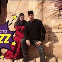 Selain bulan madu, Ahmad Dhani dan Mulan Jameela juga ikut wisata religi