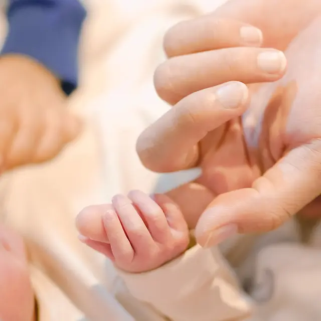 6 Potret Anak Kedua Lesti dan Rizky Billar Wajah Masih Dirahasiakan, Netizen Penasaran