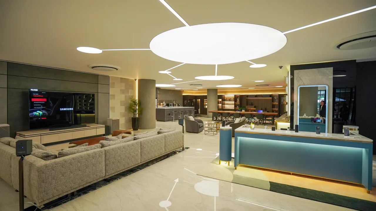 Samsung Experience Lounge
