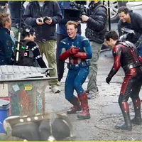 Suasana syuting Avengers 4. (justjared.com)