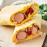 ilustrasi telur dadar gulung sosis/JeannieR/Shutterstock