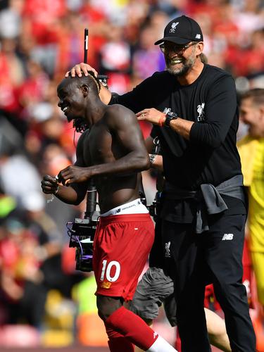 Mane dan Salah Bawa Liverpool Hajar Newcastle