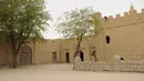 Masjid Sidi Yahya terletak di Negara Mali. Dibangun pada tahun 1400 oleh Sheikh El-Mokhtar. Butuh waktu 40 tahun untuk menyelesaikannya. Pada 1441 Mohamed Naddah, gubernur kota Timbuktu, menunjuk Sidi Yahya sebagai imam pertama. (www.flickr.com)