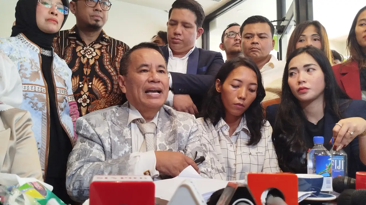 Hotman Paris selaku pengacara keluarga Vina Cirebon (Liputan6.com/Ady Anugrahadi)