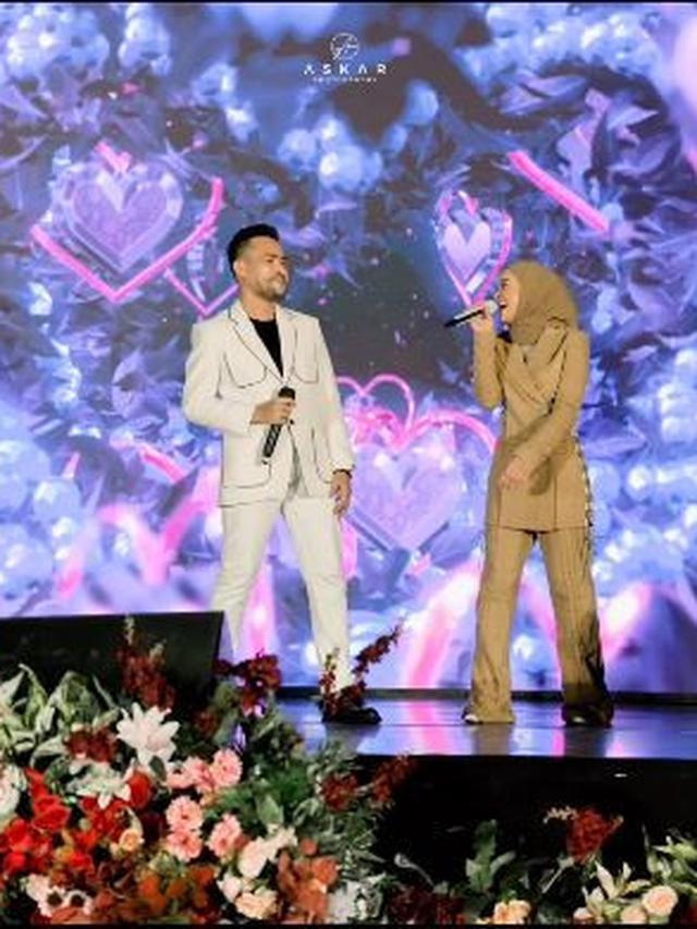 6 Potret Peluncuran Lagu Baru Lesti Kejora 'Insan Biasa', Dihadiri Rekan Artis