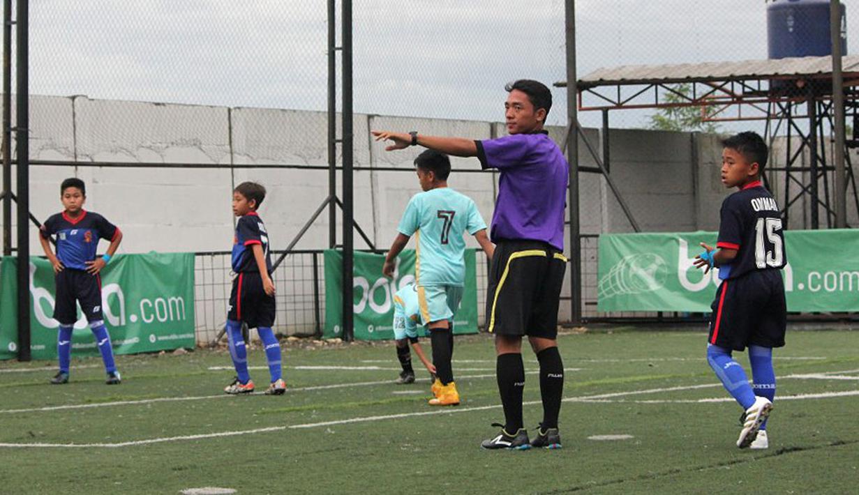 Suasana pertandingan U-11 Liga Bola Indonesia 2016 pekan ke-5 di Sabnani Park, Alam Sutera, Tangerang, Minggu (2/10/2016). (Bola.com/Liga Bola Indonesia)