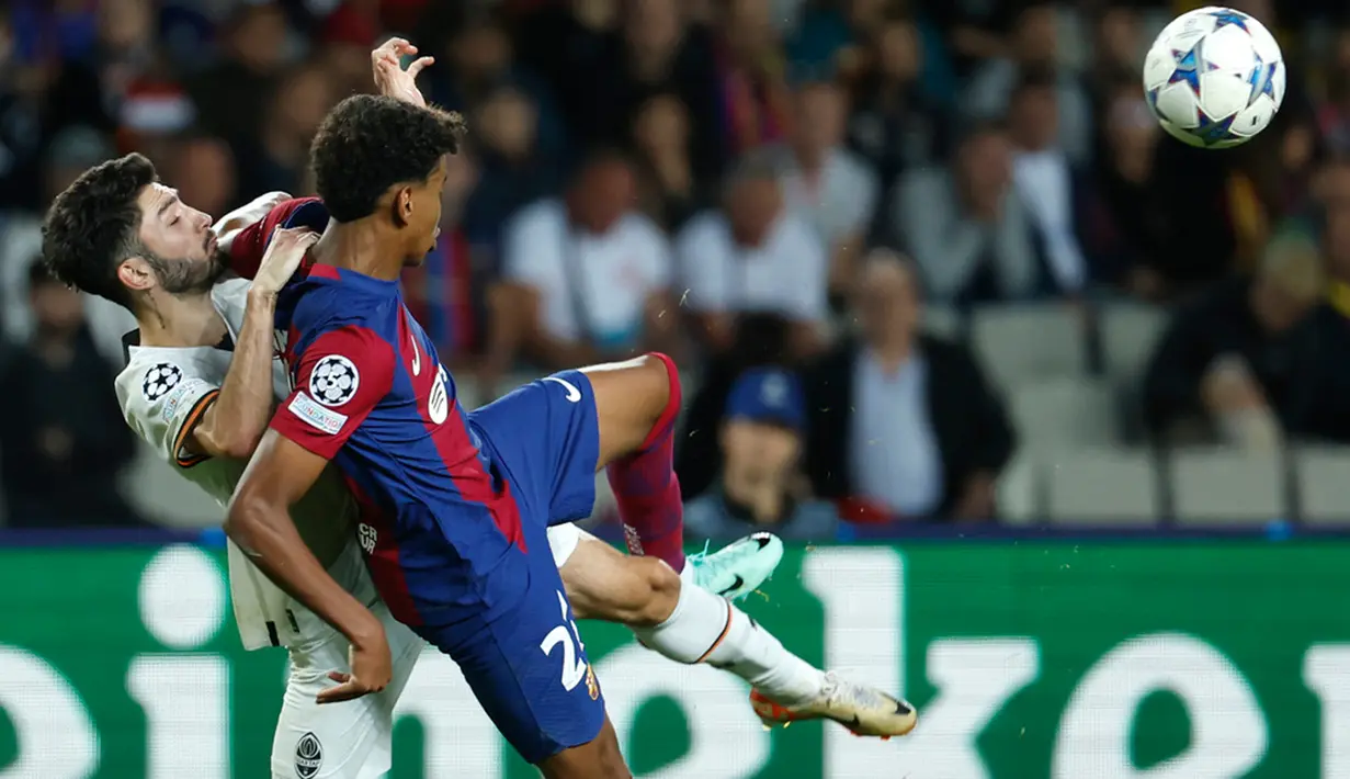 Shakhtar Donetsk sendiri sempat memperkecil skor berkat gol Heorhiy Sudakov. (AP Photo/Joan Monfort)