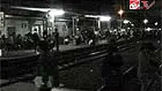 Aliran listrik di kawasan Bintaro, Tangerang, Banten, padam, penumpang di Stasiun Palmerah, Jakbar menumpuk. Ratusan penumpang kereta bahkan rela menunggu hingga dua jam. 