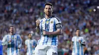 Pemain Argentina, Lionel Messi, melakukan selebrasi setelah mencetak gol ke gawang Islandia pada laga uji coba di Jordan-Hare Stadium, Auburn, Alabama, Amerika Serikat, Rabu (10/6/2026). (AP Photo/Butch Dill)