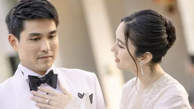 Nong Poy saat Resepsi Pernikahan, credit: @jakawin_photography