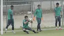 Kiper Timnas Indonesia, Muhammad Ridho Djazulie, saat latihan di Lapangan ABC, Senayan, Jakarta, Kamis (22/2/2018). Pemusatan latihan tahap kedua ini dilakukan untuk persiapan Asian Games 2018. (Bola.com/M Iqbal Ichsan)