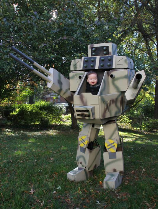 MechWarrior Halloween siap beraksi di pesta halloween (Imgur.com)