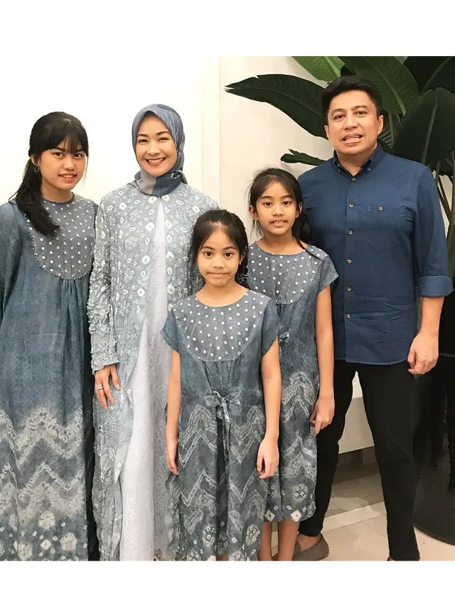 13 Tahun Bersama, Ini 6 Potret Harmonis Alya Rohali dan Suami