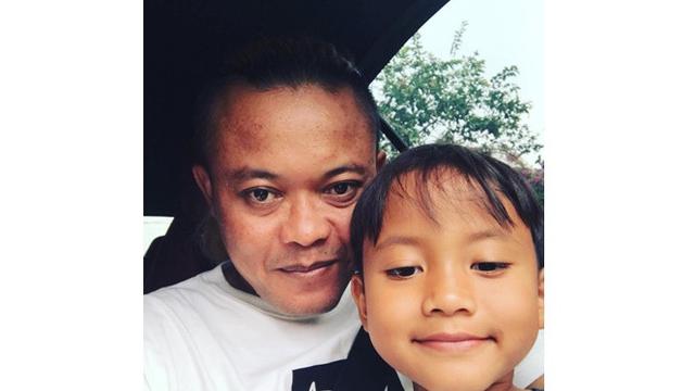 6 Momen Kebersamaan Sule Bareng Anak Bungsunya, Belikan Mainan Seharga Rp 23,7 Juta