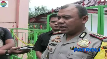 Polisi yang juga telah meminta keterangan dari sopir korban mengatakan, korban sempat meminta diambilkan minuman kepada sang sopir.