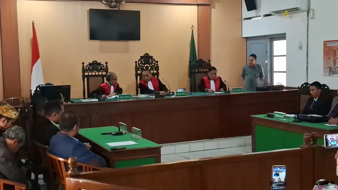 Sidang perdana gugatan citizen lawsuit terkait Ijazah Jokowi